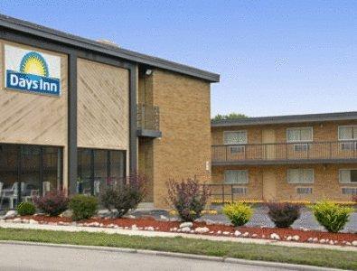 Days Inn Wauwatosa/Milwaukee Esterno foto